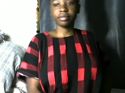 Snapshot of Novah_ chatting on June 4, 2:50 am Novah online show from June 4, 2:50 am