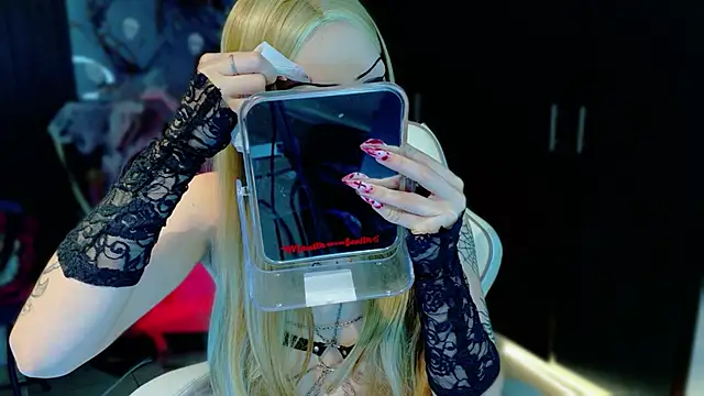 Snapshot of Madison_Jackson chatting on November 8, 10:08 pm Madison Jackson online show from November 8, 10:08 pm