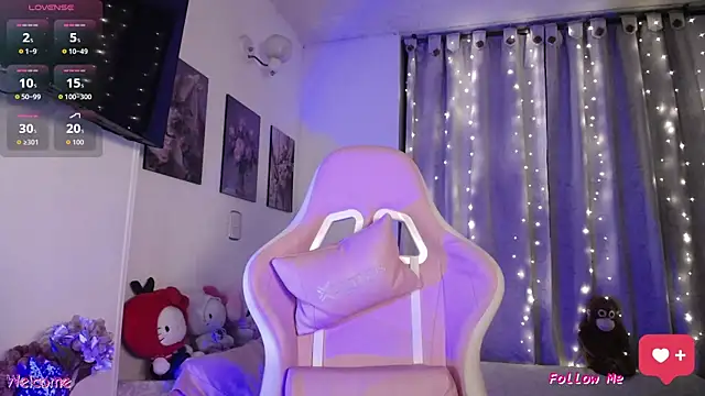 SexyLuna   online show from April 20, 9:45 am