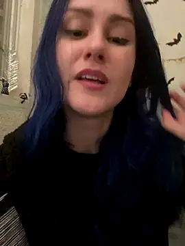 Erotic Synth Goddess online show from December 4, 5:55 pm