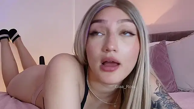 Giaa Ross online show from February 17, 3:20 pm