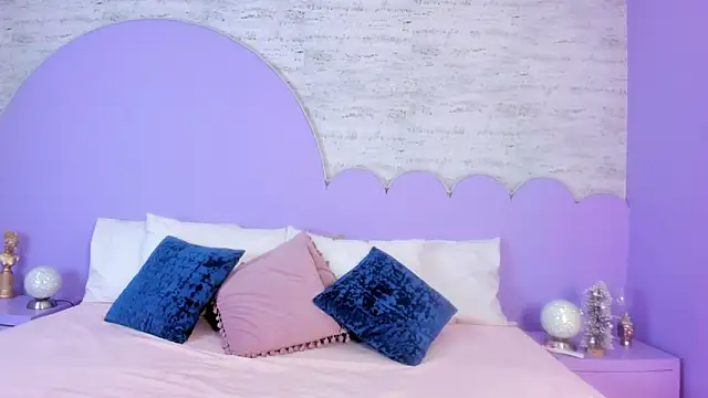 Giaa Ross online show from December 22, 7:33 pm