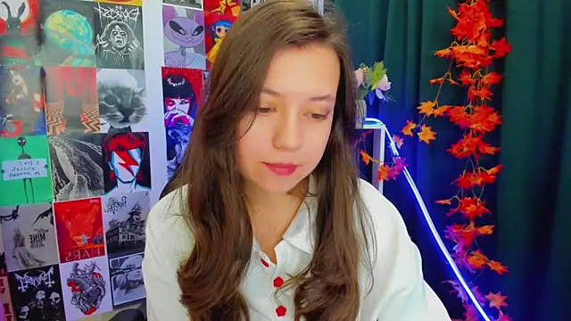 Lina Brownie online show from December 18, 5:48 am