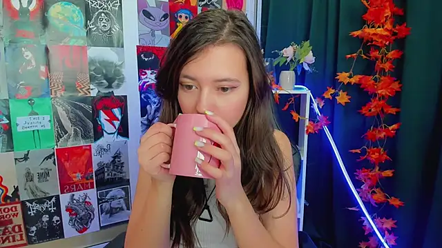 Lina Brownie online show from December 19, 5:40 am