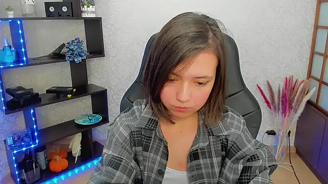 Lina Brownie online show from January 25, 6:12 am