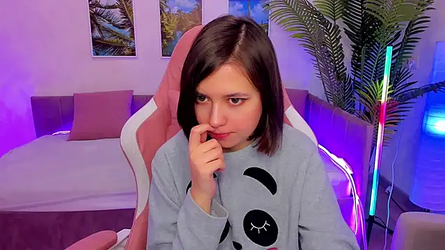 Lina Brownie online show from February 12, 2:03 am