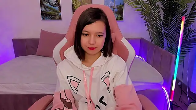 Lina Brownie online show from February 28, 5:15 am