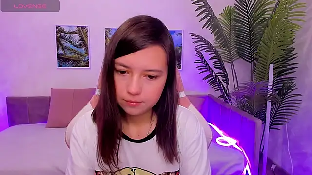 Snapshot of Lina_Brownie chatting on October 9, 3:04 am Lina Brownie online show from October 9, 3:04 am