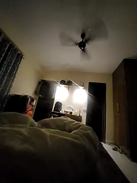 Snapshot of Ride_me_baby00 chatting on March 20, 7:57 pm Ride me baby00 online show from March 20, 7:57 pm