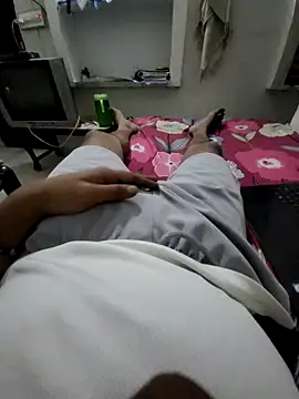 Snapshot of Ride_me_baby00 chatting on March 21, 6:29 pm Ride me baby00 online show from March 21, 6:29 pm