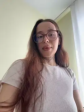 Snapshot of fuckdoll_18 chatting on June 10, 7:07 am fuckdoll 18 online show from June 10, 7:07 am