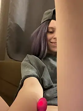 Snapshot of RinaMood chatting on December 13, 6:49 pm RinaMood online show from December 13, 6:49 pm