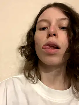 Snapshot of RinaMood chatting on October 12, 10:25 am RinaMood online show from October 12, 10:25 am