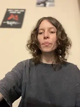 Snapshot of RinaMood chatting on October 27, 12:31 pm RinaMood online show from October 27, 12:31 pm