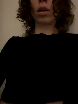 Snapshot of RinaMood chatting on October 31, 1:23 pm RinaMood online show from October 31, 1:23 pm