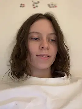 Snapshot of RinaMood chatting on November 7, 11:43 am RinaMood online show from November 7, 11:43 am