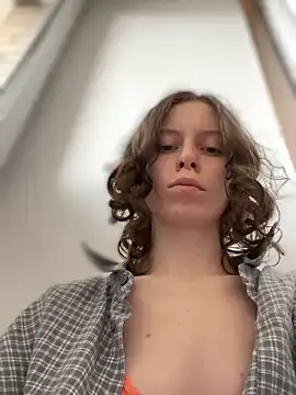 Snapshot of RinaMood chatting on November 9, 4:44 am RinaMood online show from November 9, 4:44 am