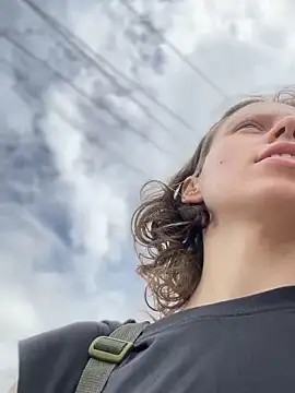 Snapshot of RinaMood chatting on November 17, 4:29 am RinaMood online show from November 17, 4:29 am