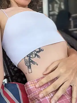 Snapshot of RinaMood chatting on November 23, 3:28 am RinaMood online show from November 23, 3:28 am