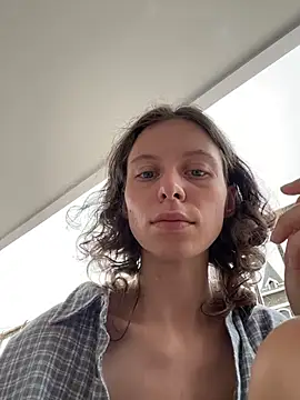 Snapshot of RinaMood chatting on November 25, 3:28 am RinaMood online show from November 25, 3:28 am