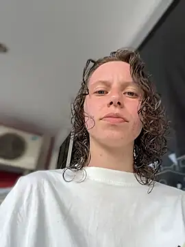 Snapshot of RinaMood chatting on November 29, 9:45 am RinaMood online show from November 29, 9:45 am