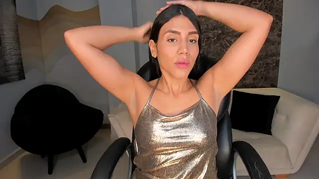 Snapshot of CharlotteCox_ chatting on December 31, 11:20 am CharlotteCox online show from December 31, 11:20 am