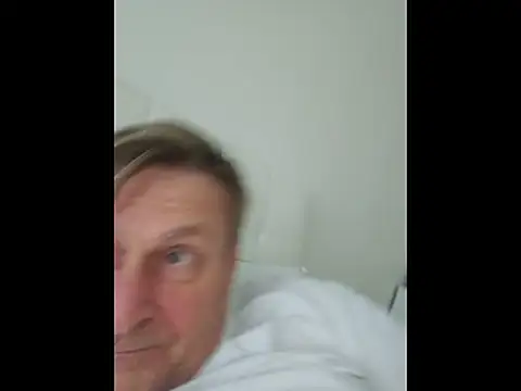 johnnym1 online show from February 17, 7:05 am