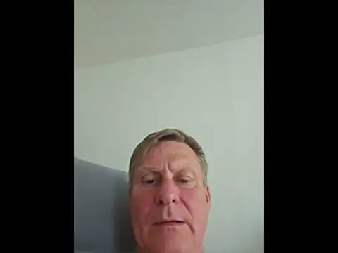 johnnym1 online show from April 16, 10:38 am