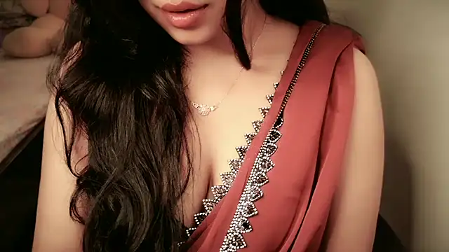 Snapshot of Spice-Summi chatting on October 17, 2:08 pm Spice-Summi online show from October 17, 2:08 pm