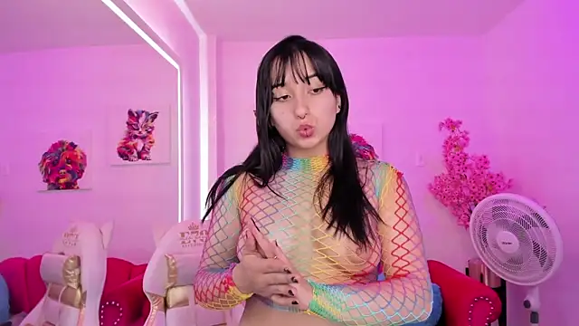 Snapshot of Miss_dolly_ chatting on December 13, 1:01 pm Miss dolly  online show from December 13, 1:01 pm