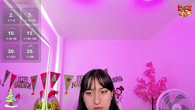 Snapshot of Miss_dolly_ chatting on December 23, 12:19 pm Miss dolly  online show from December 23, 12:19 pm