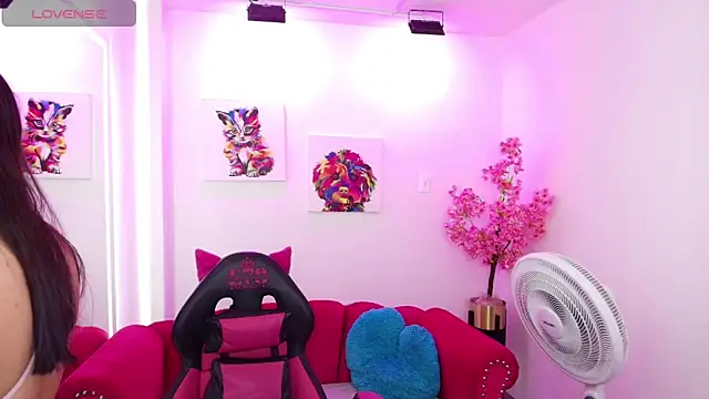 Snapshot of Miss_dolly_ chatting on October 11, 12:15 pm Miss dolly  online show from October 11, 12:15 pm