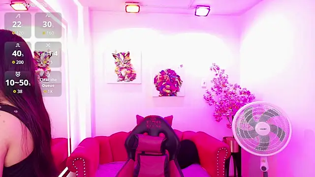 Miss dolly  online show from March 17, 12:08 pm