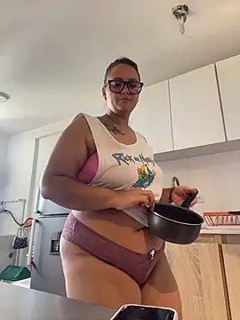 Snapshot of keirabbw chatting on May 15, 5:31 pm keirabbw online show from May 15, 5:31 pm
