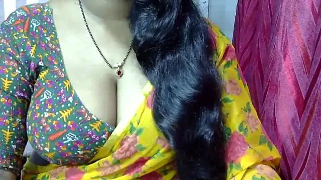 Snapshot of samyukthapuretelugu chatting on December 5, 9:29 am samyukthapuretelugu online show from December 5, 9:29 am