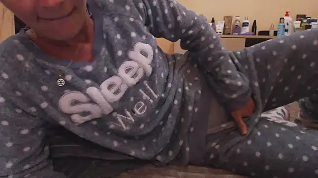 LovelyAndraGirl online show from September 17, 7:37 pm