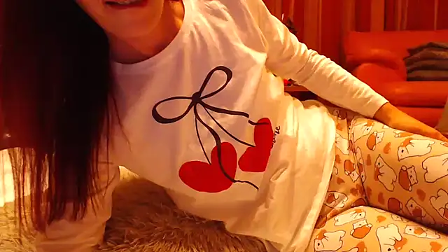 LovelyAndraGirl online show from April 14, 7:09 pm