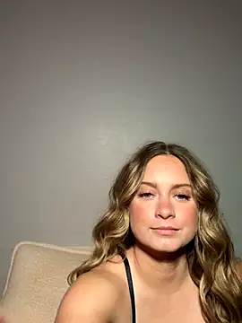 Sophie Raegan online show from November 11, 7:52 am