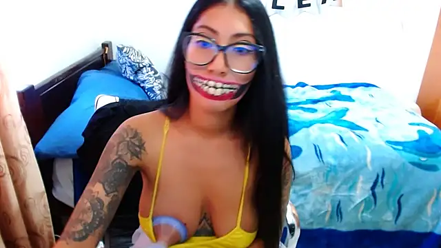 sofia rosse4 online show from October 3, 10:40 pm