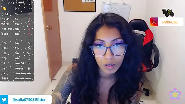 Snapshot of sofia_rosse4 chatting on May 19, 11:44 pm sofia rosse4 online show from May 19, 11:44 pm