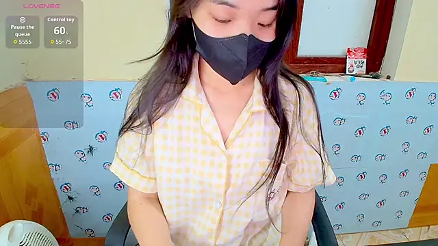   Saphia   online show from April 8, 12:43 am