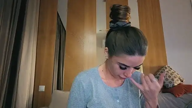 your bunnygirl online show from October 4, 5:33 pm