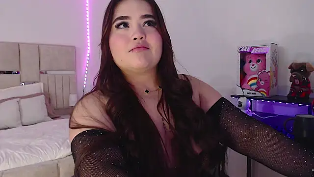 KimGeorgia  online show from March 13, 11:16 pm