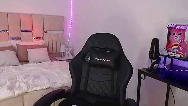 KimGeorgia  online show from March 15, 12:47 am