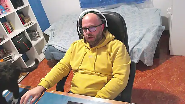 ravingr4d4 online show from March 7, 11:57 pm