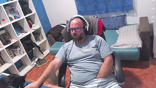 ravingr4d4 online show from July 20, 10:45 pm