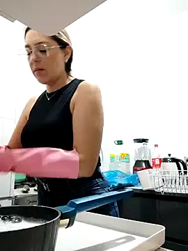 Daniela77771 online show from April 10, 11:53 pm