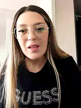 Daniela77771 online show from April 21, 7:17 pm