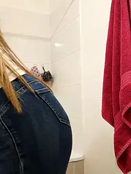 Daniela77771 online show from April 28, 12:42 am