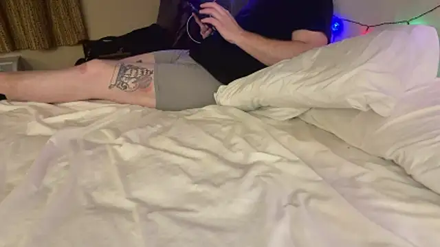 Tylerx9 online show from April 24, 1:13 pm